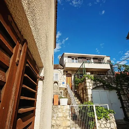 Traditional Family In The Heart Of Dalmatia Дом отдыха