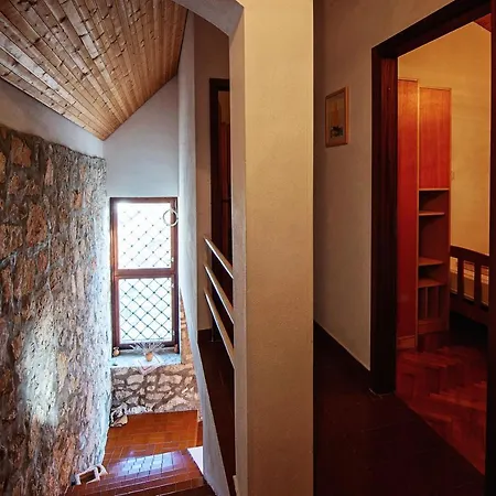 Traditional Family In The Heart Of Dalmatia Дом отдыха Рогозница