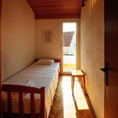 Traditional Family In The Heart Of Dalmatia * Рогозница